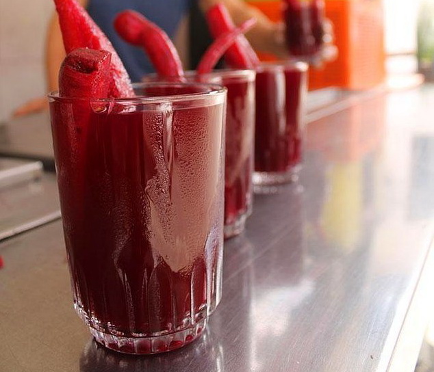 Ko'chada sotiladigan 11 ta turkcha yeguliklar (foto) Ko'chada sotiladigan 11 ta turkcha yeguliklar (foto)