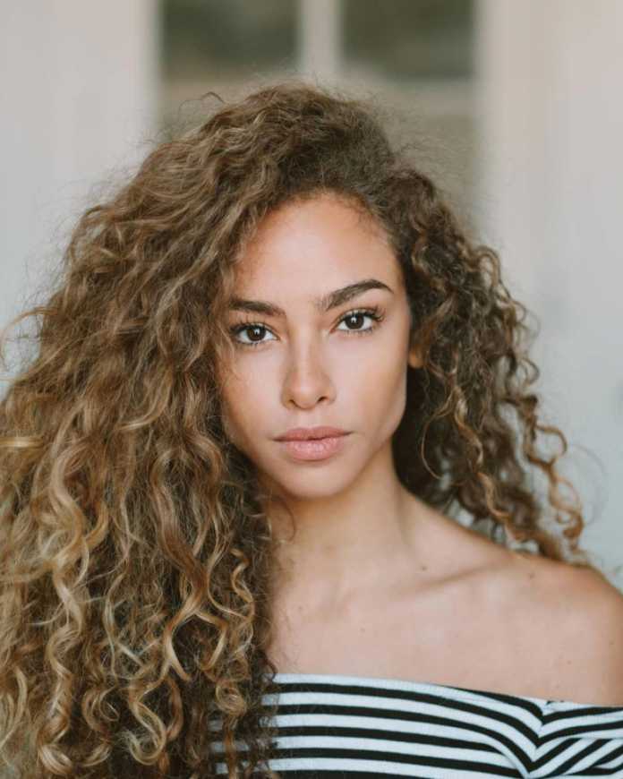 Tomirida aralash qon oqayotgan sohibjamollar: Nima uchun metis qizlar chiroyli bo'lishadi?(foto) Tomirida aralash qon oqayotgan sohibjamollar: Nima uchun metis qizlar chiroyli bo'lishadi?(foto)