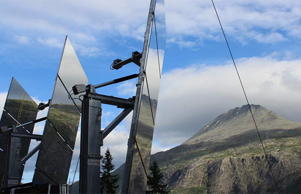 Yilda 5 oy quyosh ko'rmaydigan shahar (foto) Yilda 5 oy quyosh ko'rmaydigan shahar (foto)