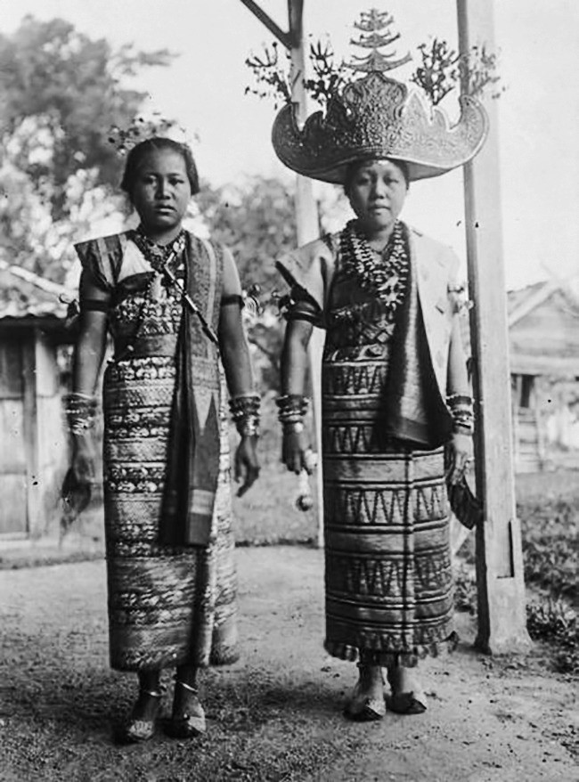 Zamonaviy moda olamiga soya solishi mumkin bo'lgan XІX asr liboslari (foto)