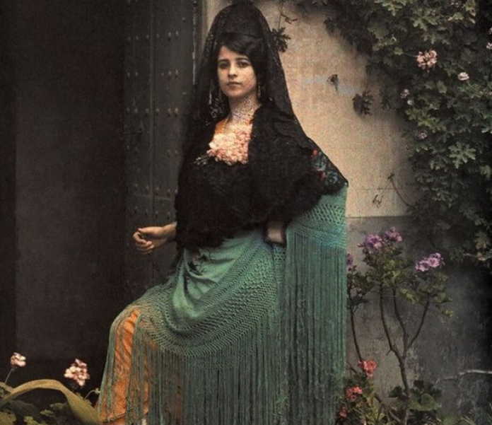 Zamonaviy moda olamiga soya solishi mumkin bo'lgan XІX asr liboslari (foto)