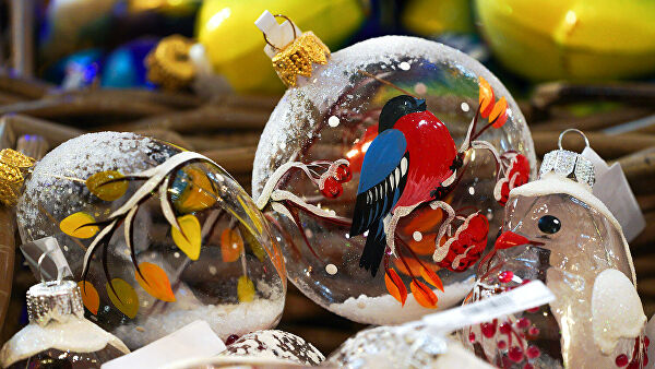 Yangi yilda kimga qanday sovg'a bersa bo'ladi?