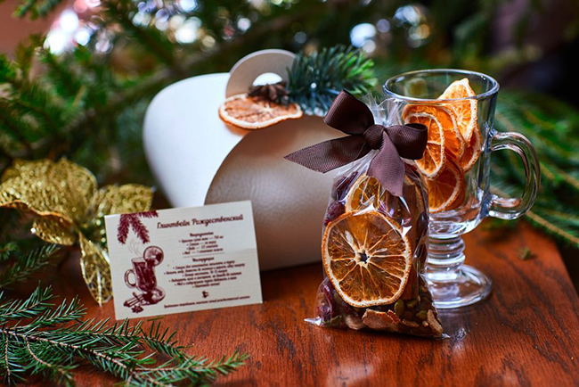 Yangi yilda kimga qanday sovg'a bersa bo'ladi?