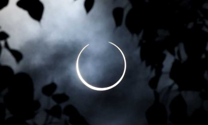 Dunyo bo'ylab quyosh tutilishi suratlarda Dunyo bo'ylab quyosh tutilishi suratlarda