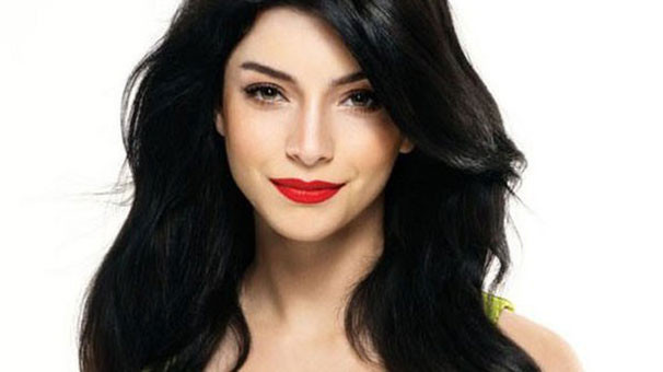 Turk seriallarining yulduzlari: Turkiyadagi eng mashhur chehralar (foto) Turk seriallarining yulduzlari: Turkiyadagi eng mashhur chehralar (foto)