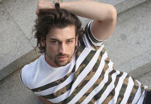 Turk seriallarining yulduzlari: Turkiyadagi eng mashhur chehralar (foto) Turk seriallarining yulduzlari: Turkiyadagi eng mashhur chehralar (foto)