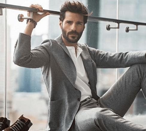 Turk seriallarining yulduzlari: Turkiyadagi eng mashhur chehralar (foto) Turk seriallarining yulduzlari: Turkiyadagi eng mashhur chehralar (foto)