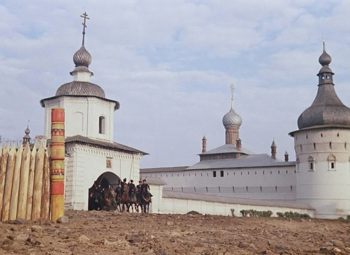 Dialoglari tildan tilga ko'chib, yod bo'lib ketgan «Ivan Vasilyevich kasbini o'zgartiradi» filmi haqida 20 ta qiziqarli fakt Dialoglari tildan tilga ko'chib, yod bo'lib ketgan «Ivan Vasilyevich kasbini o'zgartiradi» filmi haqida 20 ta qiziqarli fakt