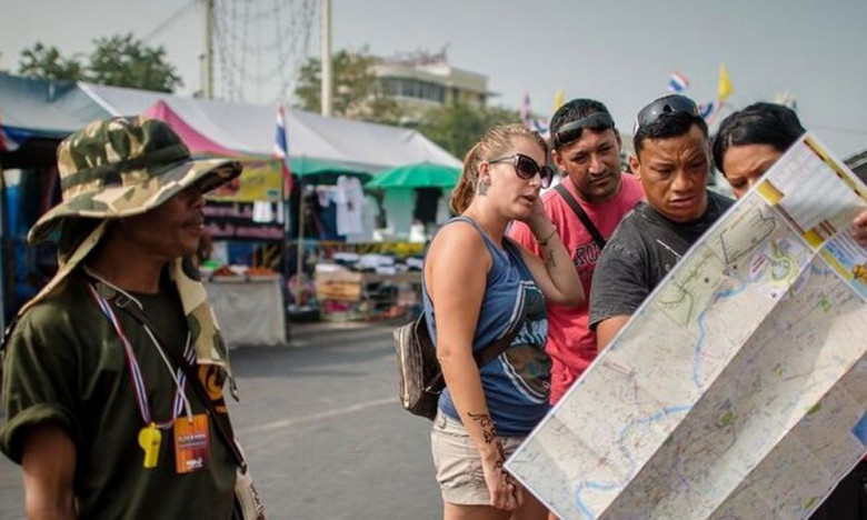 Dunyoning turli mamlakatlarida sayyohlarning qanday harakatlari sabab jarimaga tortishadi?