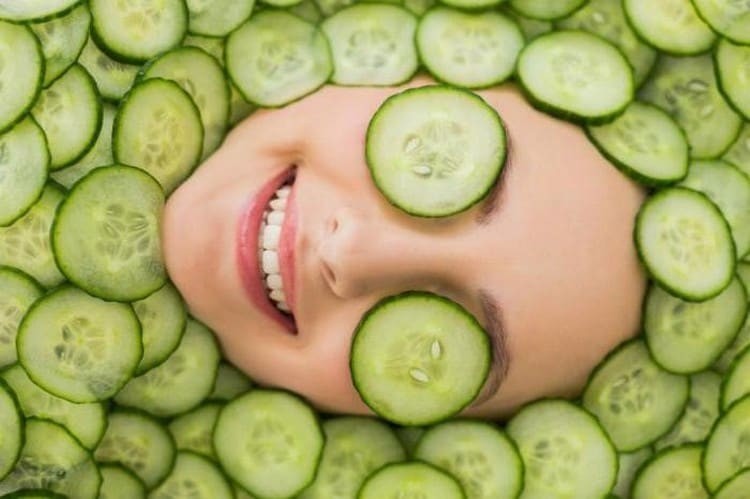 Kosmetikasiz yuz parvarishi: uy sharoitida 7 retsept Kosmetikasiz yuz parvarishi: uy sharoitida 7 retsept