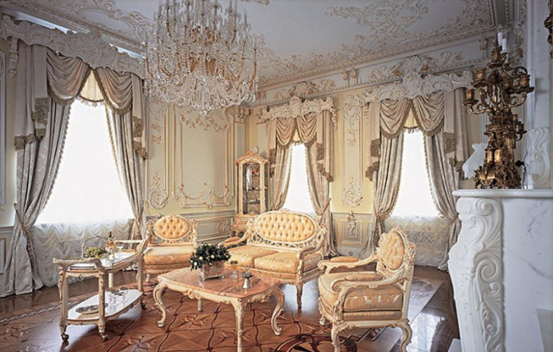 Serhasham va jimjimador barokko uslubi Serhasham va jimjimador barokko uslubi