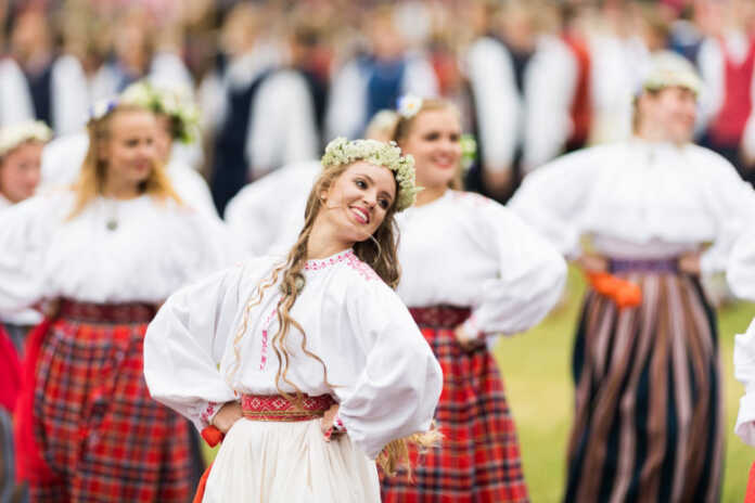 Estoniyaning kishini hayranlantirishga qodir g'aroyib an'analari