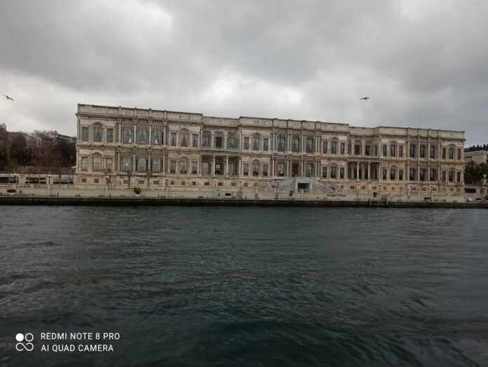 Istanbul afsonalari: Bosfor, Qiz minorasi, Dolmaboxche saroyi… Istanbul afsonalari: Bosfor, Qiz minorasi, Dolmaboxche saroyi…