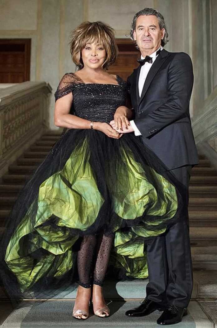 «O'zgacha kelinlar»: qora ko'ylakda turmush qurishga qaror qilgan 8 ta yulduz (foto) «O'zgacha kelinlar»: qora ko'ylakda turmush qurishga qaror qilgan 8 ta yulduz (foto)