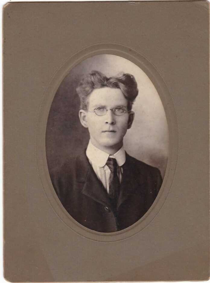 Sizningcha, hozir erkaklar soch turmagi g'alatimi? Ilgari qanday bo'lganligini ko'ring… (foto)