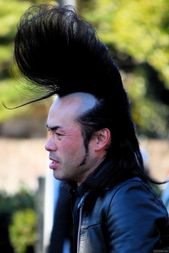 Sizningcha, hozir erkaklar soch turmagi g'alatimi? Ilgari qanday bo'lganligini ko'ring… (foto)