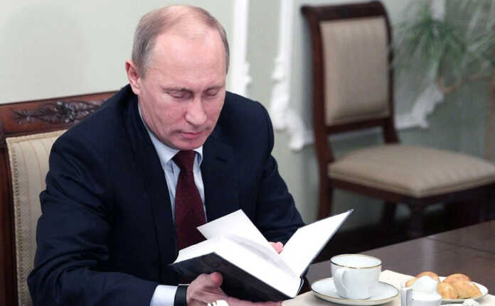 Rossiya prezidentining asosiy xobbisi kitob o'qish ekani ma'lum bo'ldi