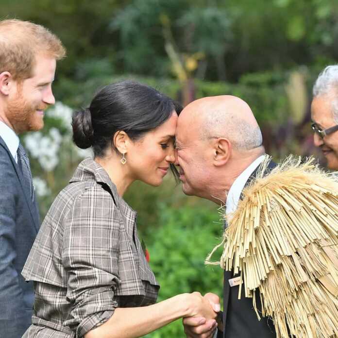 Yangi Zelandiyada antiqa salomlashish (+foto) Yangi Zelandiyada antiqa salomlashish (+foto)