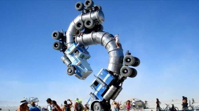 Tortishish qonunlariga zid yaratilgan haykaltaroshlik asarlari (foto) Tortishish qonunlariga zid yaratilgan haykaltaroshlik asarlari (foto)