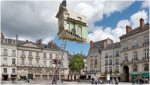 Tortishish qonunlariga zid yaratilgan haykaltaroshlik asarlari (foto) Tortishish qonunlariga zid yaratilgan haykaltaroshlik asarlari (foto)