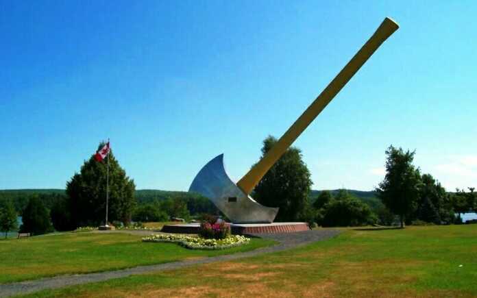 Suv ostidagi velosiped, bosh barmoq. Dunyodagi bir-birdan ajoyib haykaltaroshlik namunalari (+foto)