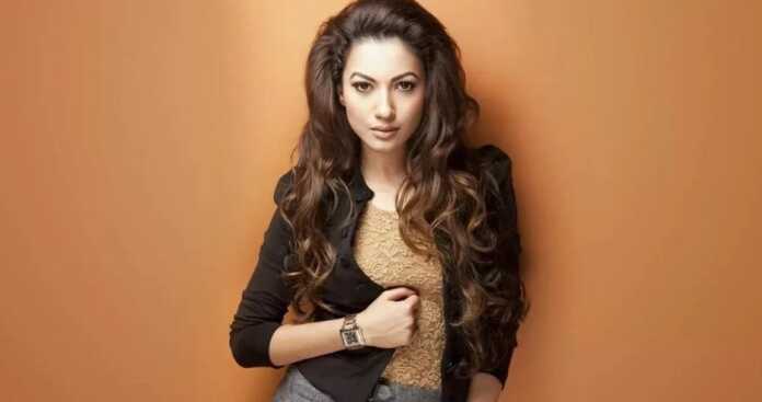 Nega yulduz ayollar yoshlarini sir tutishadi?! Nega yulduz ayollar yoshlarini sir tutishadi?!