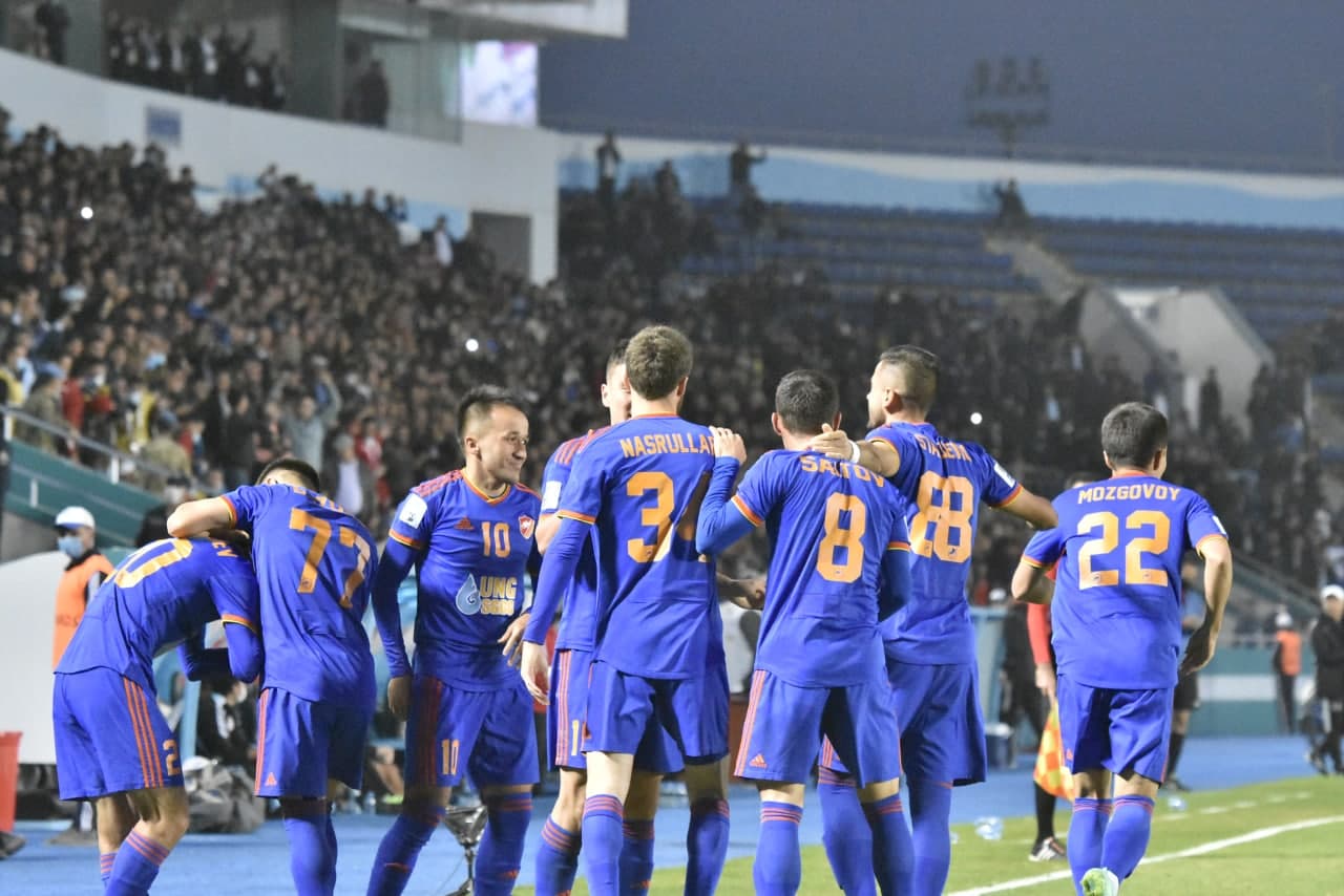 Avtogol, penalti va 105-daqiqadagi g'alaba goli. «Nasaf» «Li Man»ni mag'lub etib, OFK kubogi finaliga yo'llanma oldi Avtogol, penalti va 105-daqiqadagi g'alaba goli. «Nasaf» «Li Man»ni mag'lub etib, OFK kubogi finaliga yo'llanma oldi