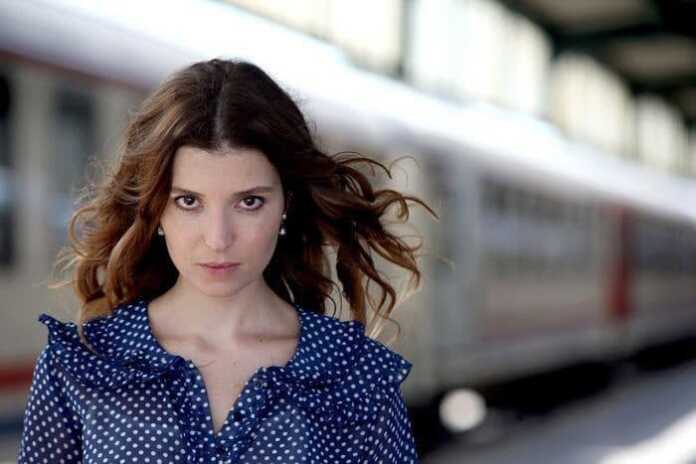 Selma Ergech: «Tibbiyot yaxshi ko'rib tanlagan kasbim edi, lekin hayot tasodiflari meni suratga olish maydonchasiga olib keldi»