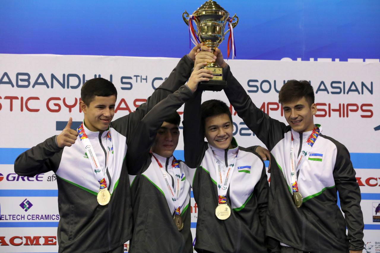 Farg'onalik sportchi Bangladeshdagi musobaqada 4 ta oltin 2 ta bronza medalni qo'lga kiritdi (foto)