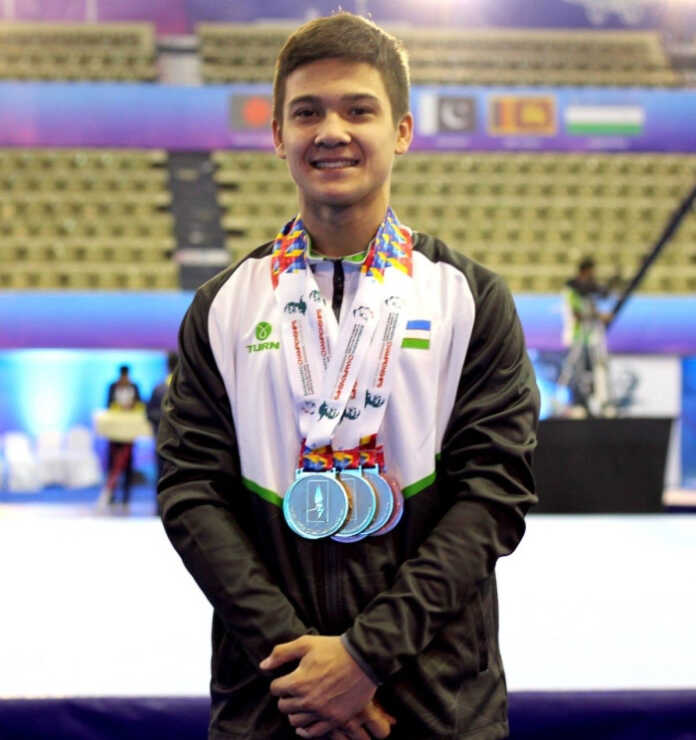 Farg'onalik sportchi Bangladeshdagi musobaqada 4 ta oltin 2 ta bronza medalni qo'lga kiritdi (foto)