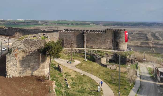 Diyarbakirning tarixiy qal'a devorlari (foto)