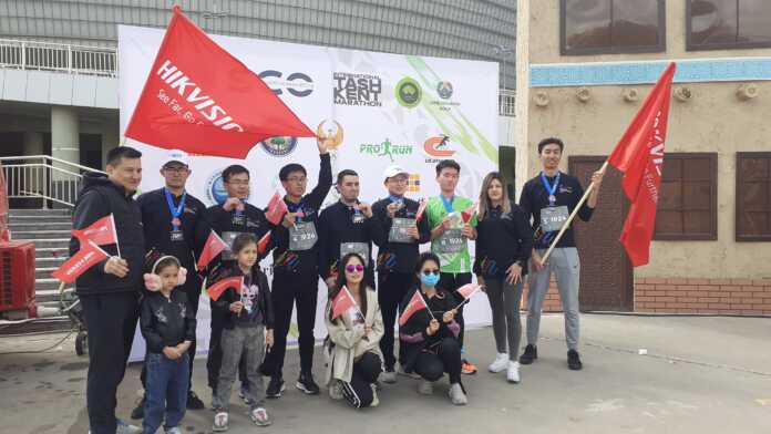 ShHT yarim marafoni va «Navro'z» IV xalqaro marafoni g'oliblarini taqdirlash marosimidan fotolavhalar ShHT yarim marafoni va «Navro'z» IV xalqaro marafoni g'oliblarini taqdirlash marosimidan fotolavhalar