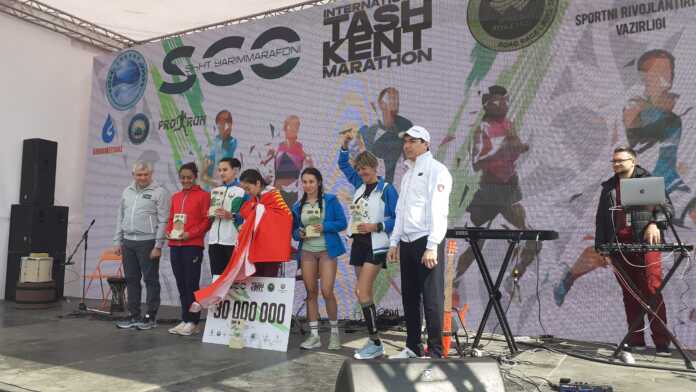 ShHT yarim marafoni va «Navro'z» IV xalqaro marafoni g'oliblarini taqdirlash marosimidan fotolavhalar ShHT yarim marafoni va «Navro'z» IV xalqaro marafoni g'oliblarini taqdirlash marosimidan fotolavhalar