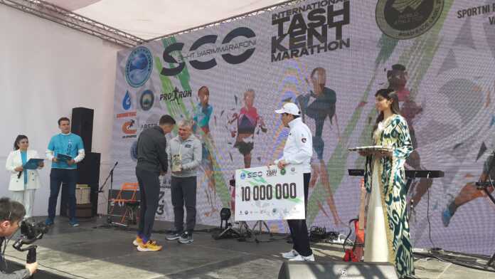 ShHT yarim marafoni va «Navro'z» IV xalqaro marafoni g'oliblarini taqdirlash marosimidan fotolavhalar ShHT yarim marafoni va «Navro'z» IV xalqaro marafoni g'oliblarini taqdirlash marosimidan fotolavhalar