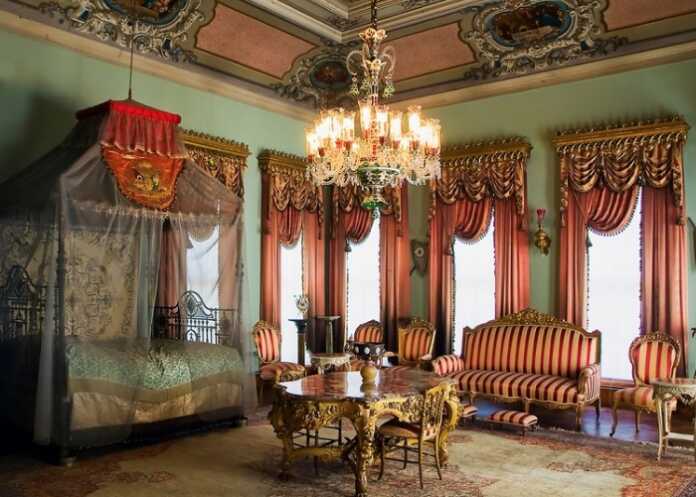 Turkiyaning eng go'zal va noyob yodgorliklaridan biri – Dolmabahche saroyi (foto) Turkiyaning eng go'zal va noyob yodgorliklaridan biri – Dolmabahche saroyi (foto)