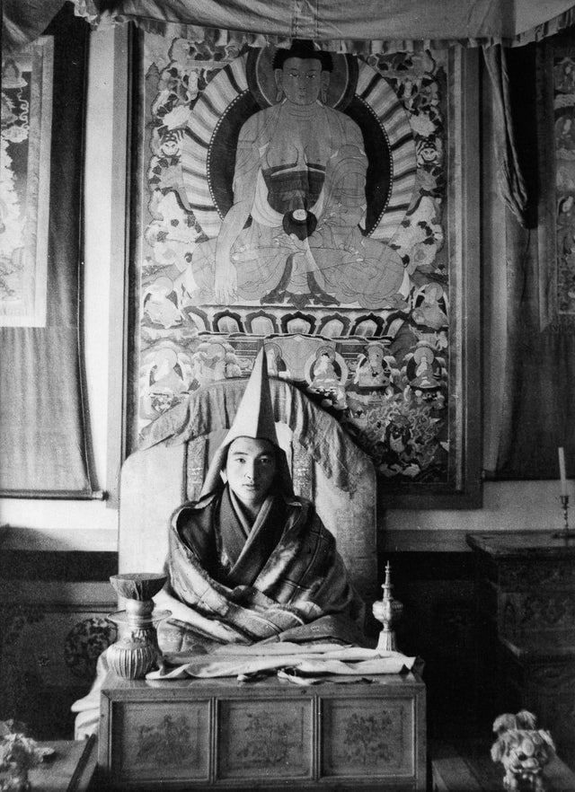 XIV Dalay Lama o'smirlik davrida. 1950 yil Tibet