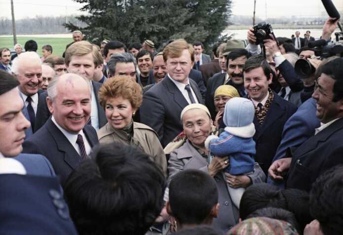 Mixail Gorbachyovning O'zbekistonga tashrifi – noyob arxiv suratlar Mixail Gorbachyovning O'zbekistonga tashrifi – noyob arxiv suratlar