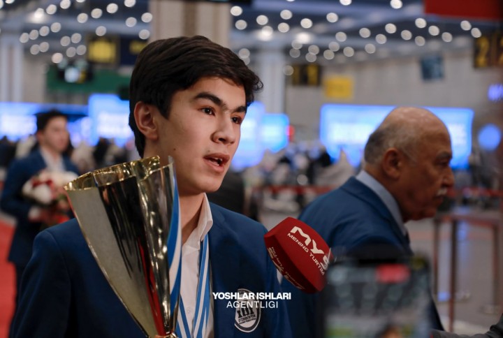 Jahon chempionatida kumush medalni qo'lga kiritgan O'zbekiston shaxmat jamoasi tantanali kutib olindi (foto) Jahon chempionatida kumush medalni qo'lga kiritgan O'zbekiston shaxmat jamoasi tantanali kutib olindi (foto)