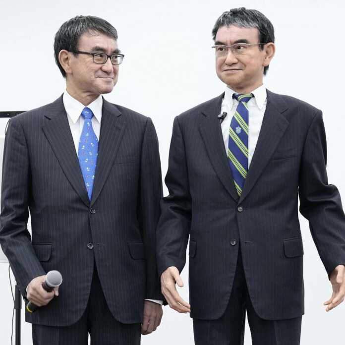 Yaponiyada olimlar vazirning ko'p ish qilishi uchun uning nusxasini yaratdilar Yaponiyada olimlar vazirning ko'p ish qilishi uchun uning nusxasini yaratdilar