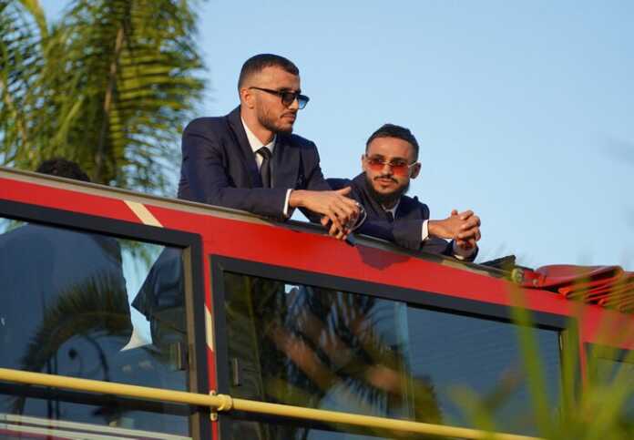 Qatardan 4-o'rin bilan qaytgan Marokash terma jamoasini vatanida o'n minglab odamlar qarshi oldi (FOTO) Qatardan 4-o'rin bilan qaytgan Marokash terma jamoasini vatanida o'n minglab odamlar qarshi oldi (FOTO)