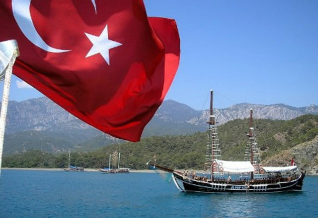 Turkiyaning turizm daromadi 50 foizga oshdi