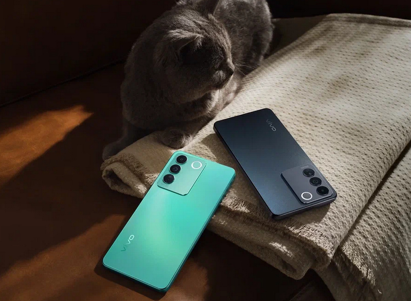 Vivo Rossiyada portretlarni suratga olish uchun Aura yoritgichli V27 seriyali smartfonlarini sotuvga chiqardi - 24 ming rubldan.