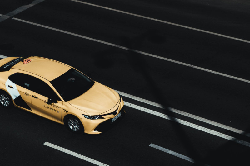 GPS bilan uzilishlar tufayli "Yandex Taxi" Moskva yo'lovchilarining manzillarini tekshiradi