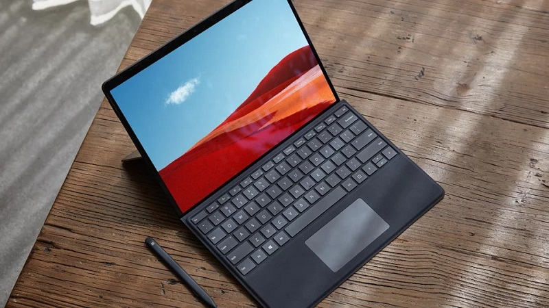 Microsoft Surface Pro-da kamerani tiklash uchun vaqtinchalik yechim topdi
