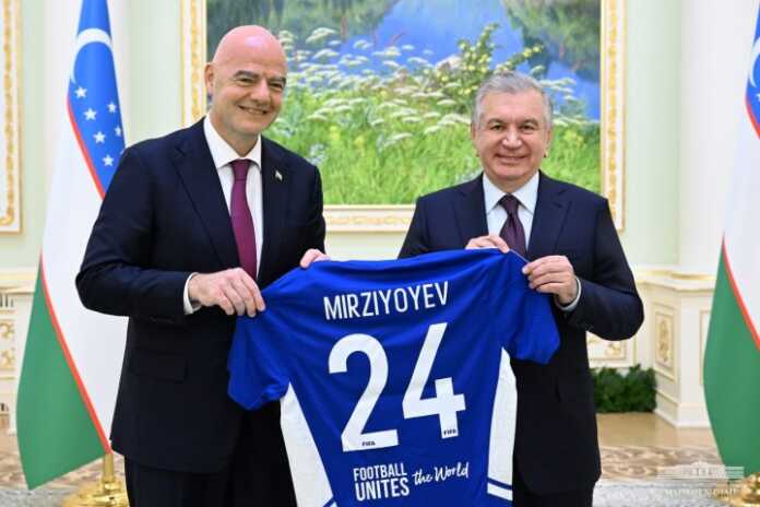 Shavkat Mirziyoyev FIFA rahbari bilan uchrashdi