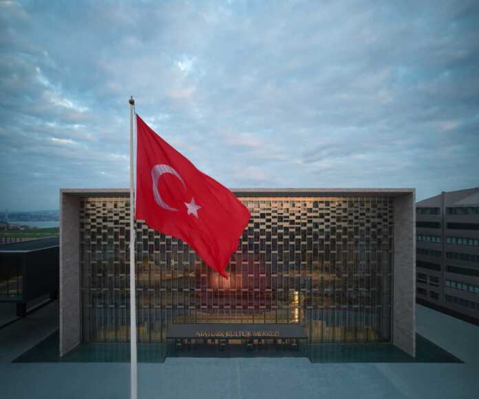 UEFA Chempionlar Ligasi kubogi Istanbulda yangi sohibini aniqlaydi Katta final oldidan Istanbulni kashf qilishga tayyormisiz?