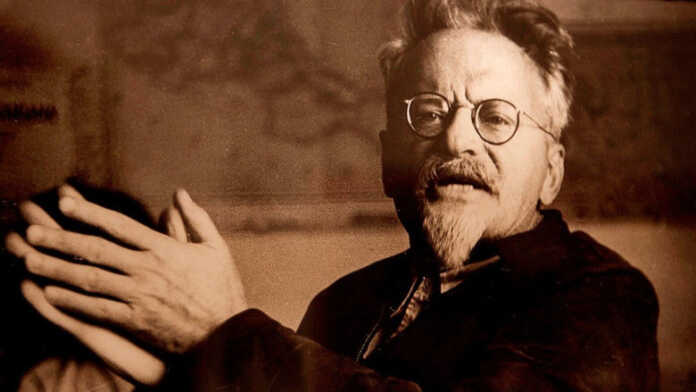 Maktabdan quvilgan ammo taniqli bo'lishga erishgan shaxslar (+foto)