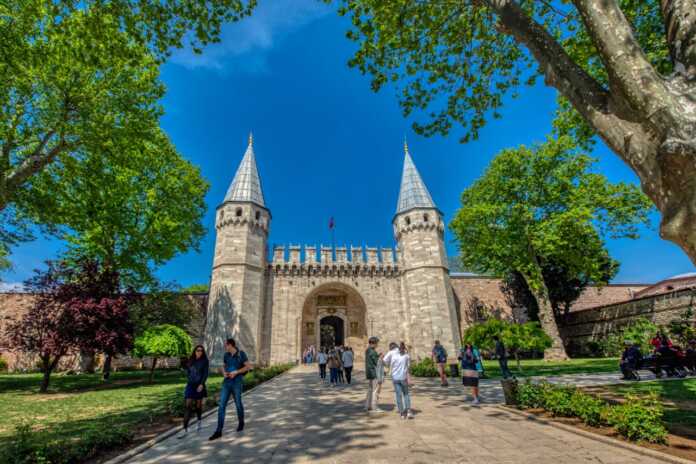 Istanbulning ulug'vor merosi: Topkapi saroy muzeyi