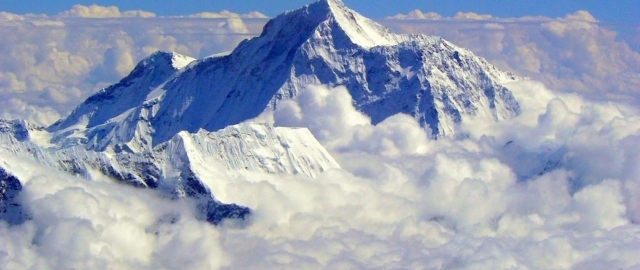 Everest cho‘qqisi o‘smoqda