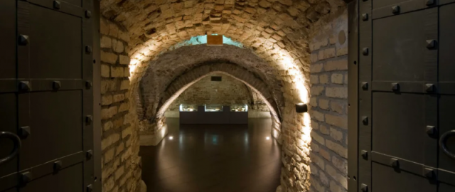 Litvada Ikkinchi jahon urushidan beri yashirinib yotgan xazinalar topildi Litvada Ikkinchi jahon urushidan beri yashirinib yotgan xazinalar topildi2